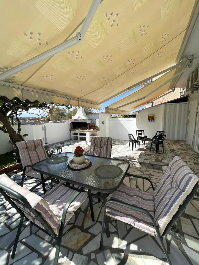 Sunny Beach House Corinto Esterno foto
